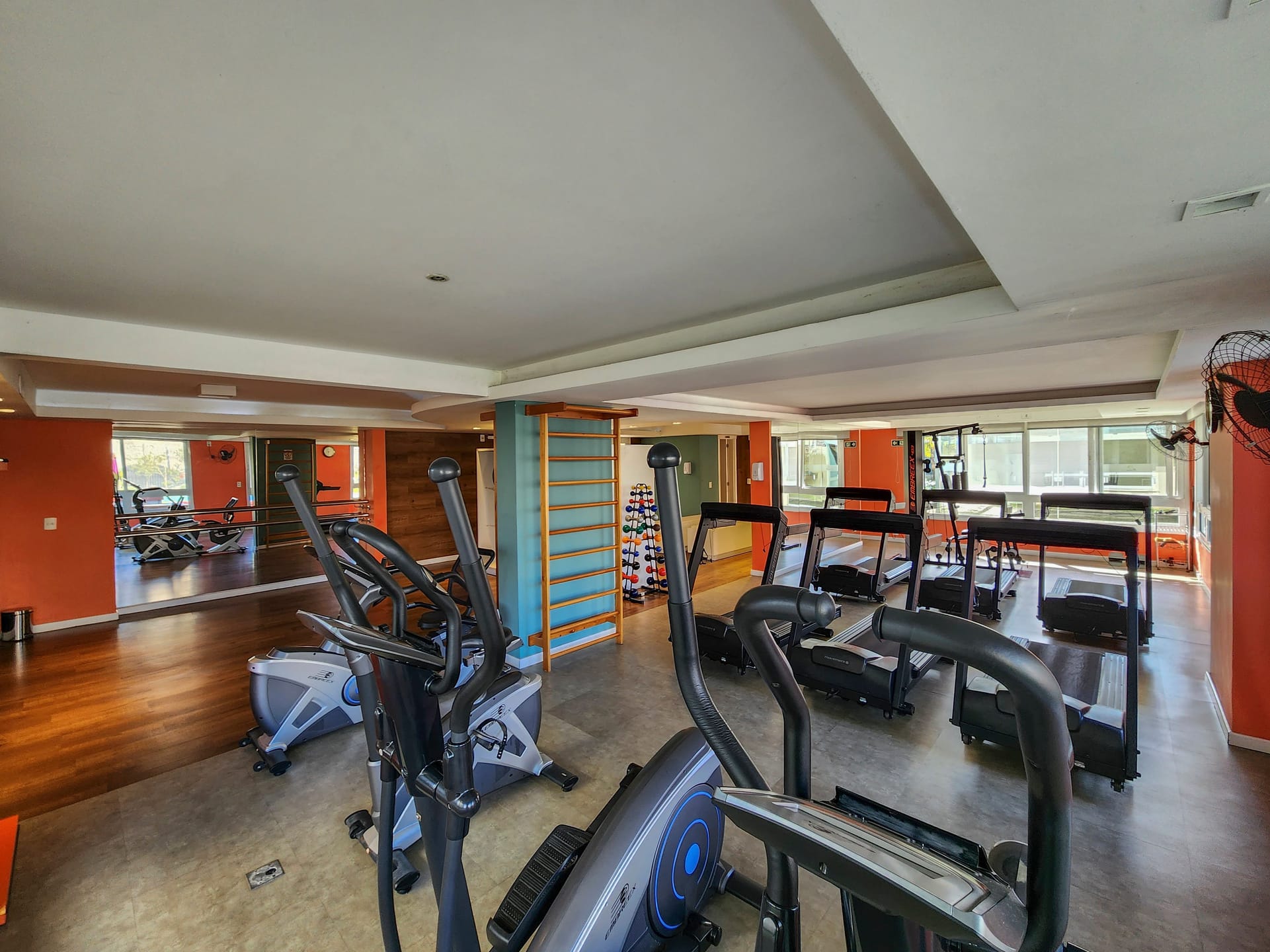 Apartamento com 2 Dormitórios para Aluguel no Bairro Areal em Pelotas RS com Excelente Localização, Conforto e Vaga de Garagem - 17