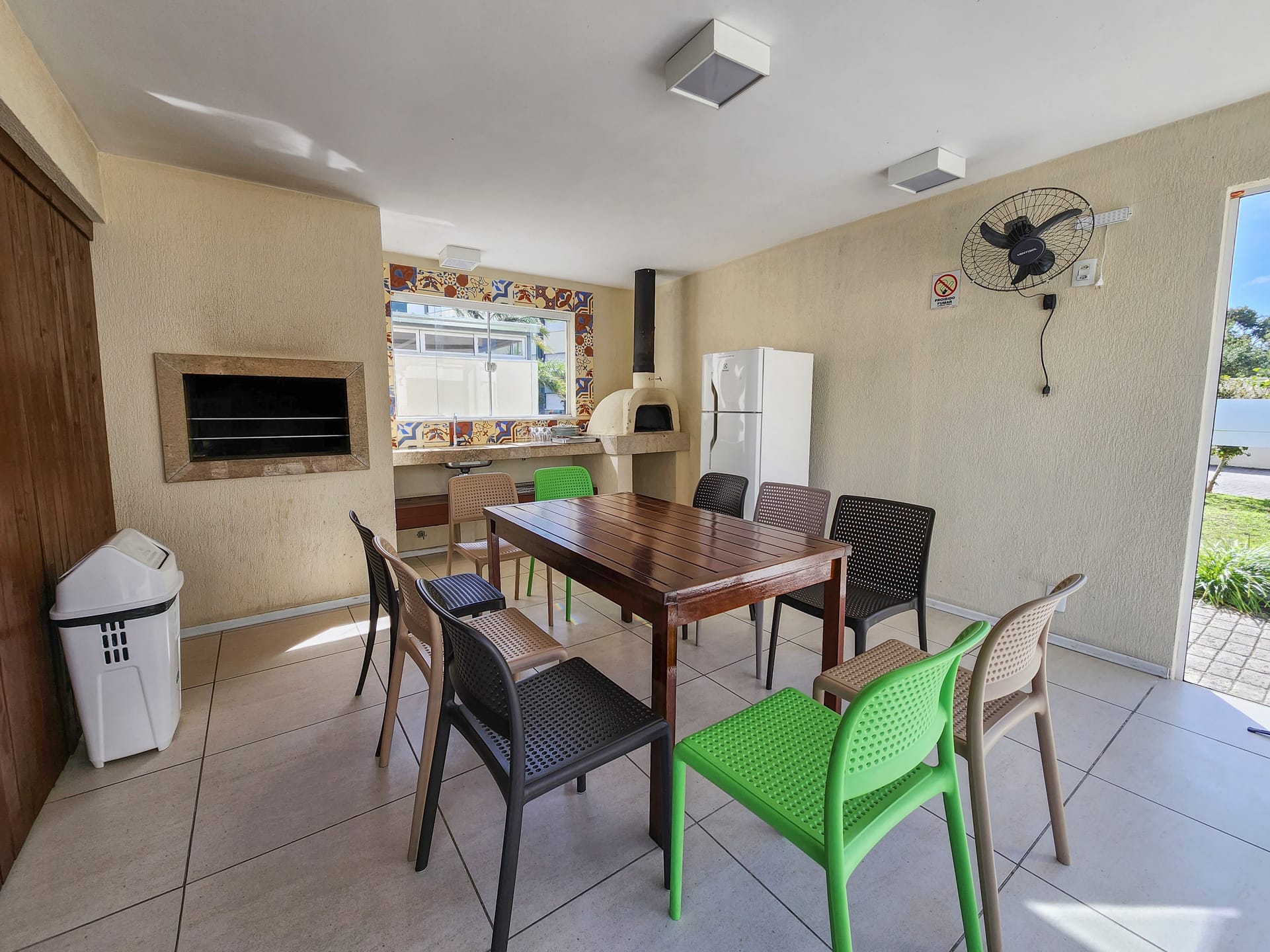 Apartamento com 2 Dormitórios para Aluguel no Bairro Areal em Pelotas RS com Excelente Localização, Conforto e Vaga de Garagem - 27
