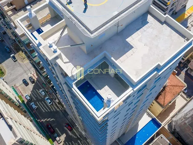 Apartamento com 200m² 4 quartos e 5 banheiros, à venda, no bairro Meia Praia em Itapema