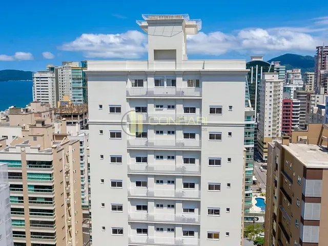 Apartamento com 200m² 4 quartos e 5 banheiros, à venda, no bairro Meia Praia em Itapema