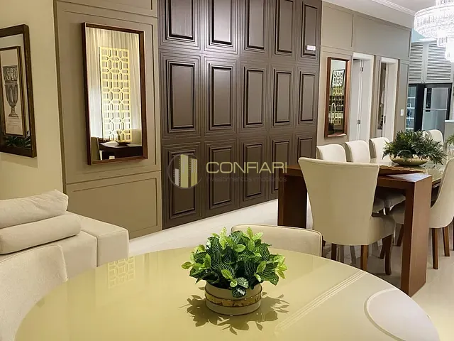 Apartamento com 200m² 4 quartos e 5 banheiros, à venda, no bairro Meia Praia em Itapema