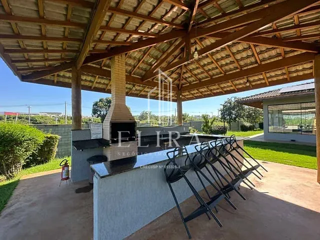 Casa com 490m² 3 quartos e 5 banheiros, à venda, no bairro Parque Fortaleza em Nova Odessa