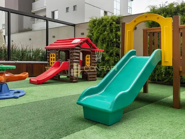 Apartamento 4 quartos e 5 banheiros, à venda, no bairro Meia Praia em Itapema