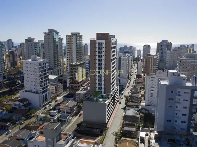 Apartamento com 160m² 3 quartos e 4 banheiros, à venda, no bairro Meia Praia em Itapema