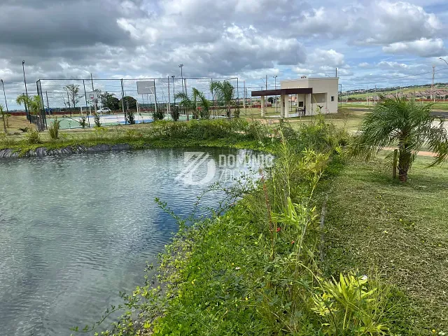 Casa com 250m² 3 quartos e 3 banheiros, à venda, no bairro Loteamento Residencial Damha Fit em Uberaba
