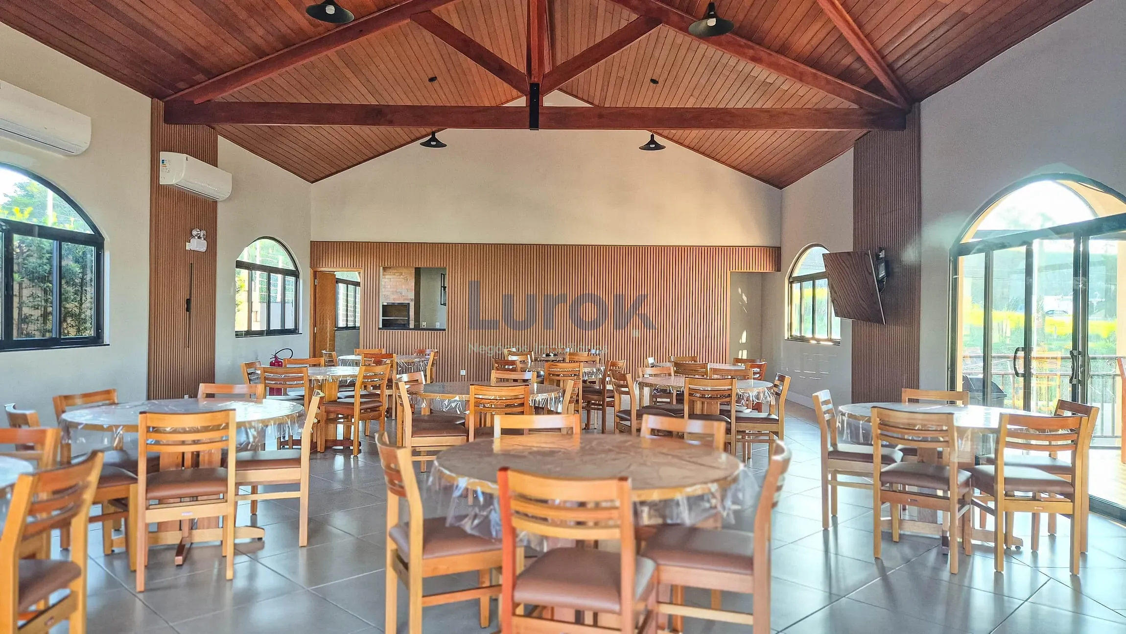 Casa, 3 quartos, 220 m² - Foto 34