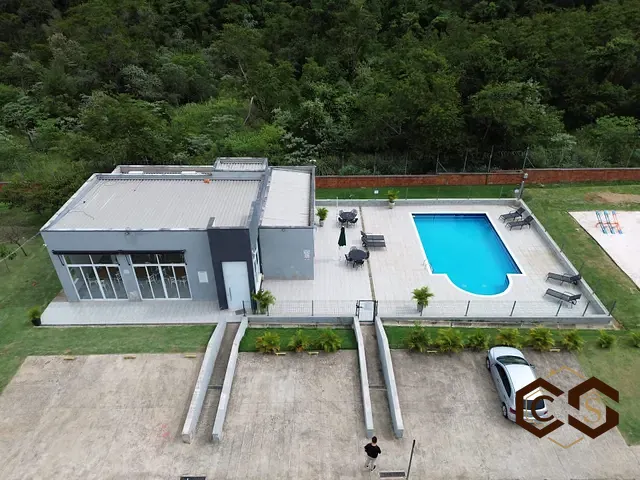 Terreno com 196m², à venda, no bairro Jardim Veneza em Indaiatuba
