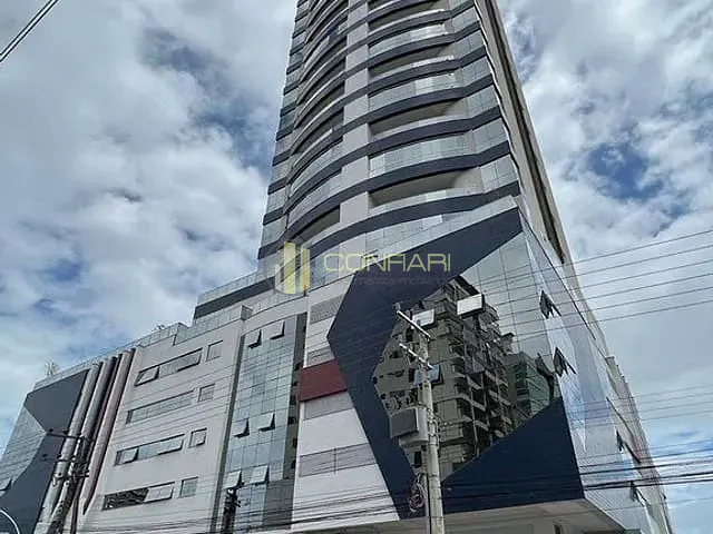 Apartamento com 260m² 3 quartos e 4 banheiros, à venda, no bairro Meia Praia em Itapema