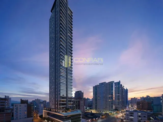 Apartamento com 234m² 4 quartos e 5 banheiros, à venda, no bairro Meia Praia em Itapema
