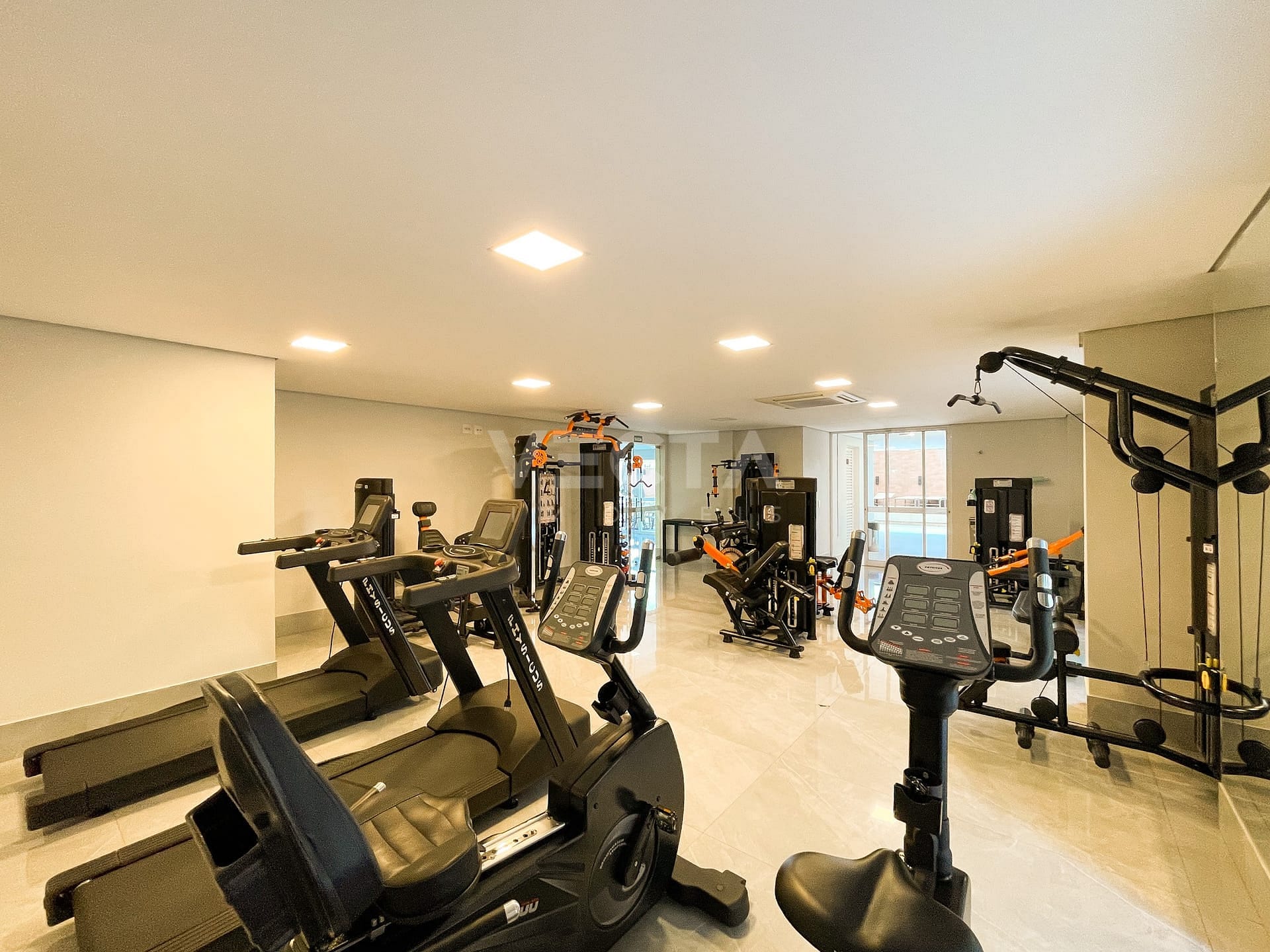 Apartamento à venda com 4 quartos, 238m² - Foto 42