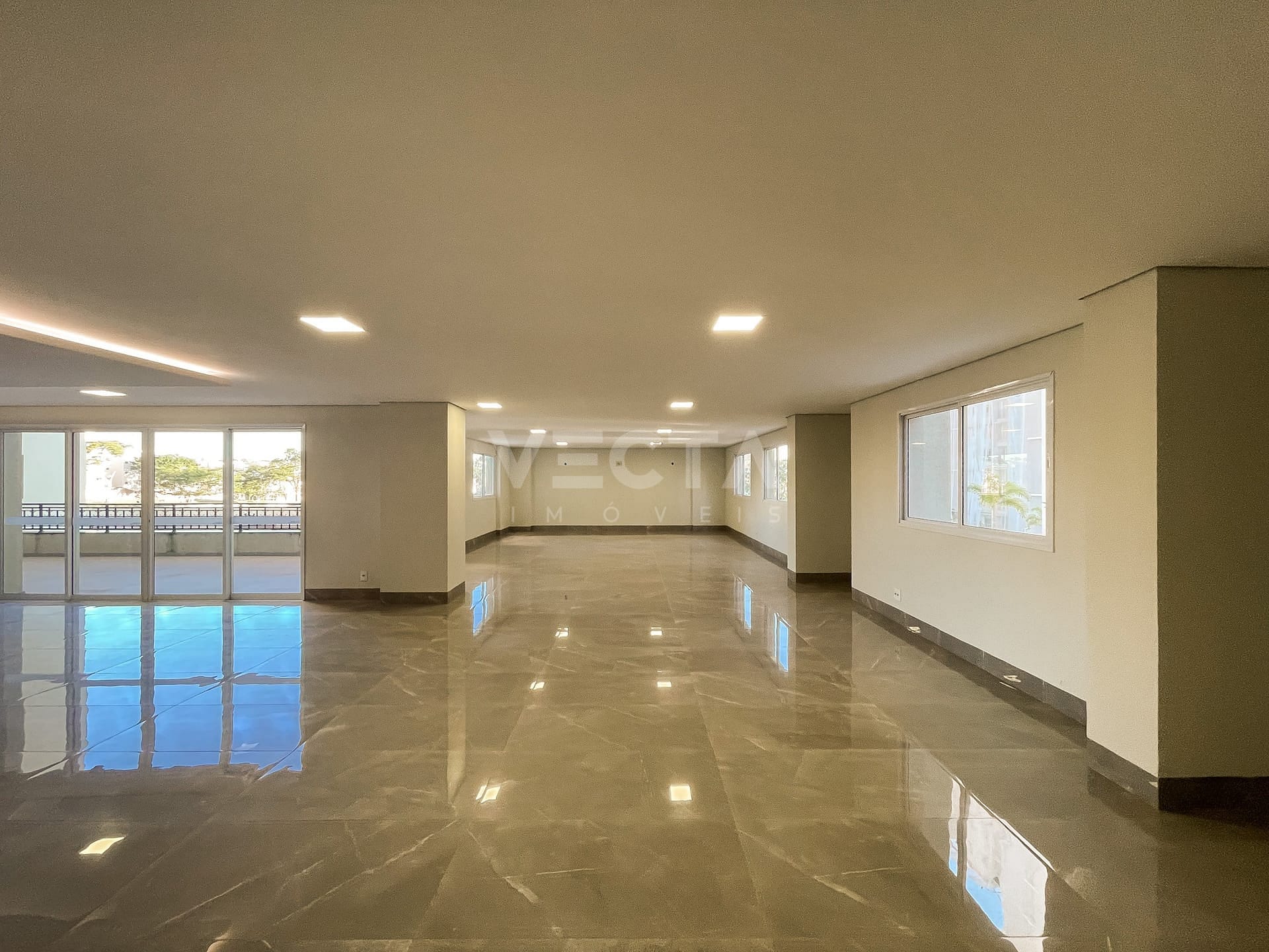 Apartamento à venda com 4 quartos, 238m² - Foto 44
