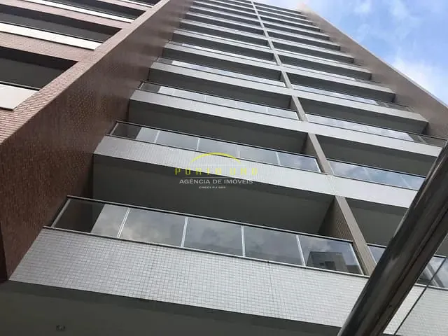Apartamento com 67m² 2 quartos e 1 banheiro, para alugar, no bairro Barra em Salvador
