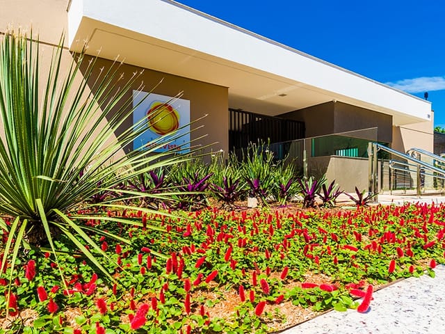 Condomínio do Apartamento - Apartamento para locação, Edificio SOLAR ALTA VISTA, Sala estendida, 02 quartos (01 suíte), 02 garagens soltas, 71 m² útil, JD Aurora, Londrina/PR | ZBM NEGOCIOS IMOBILIARIOS