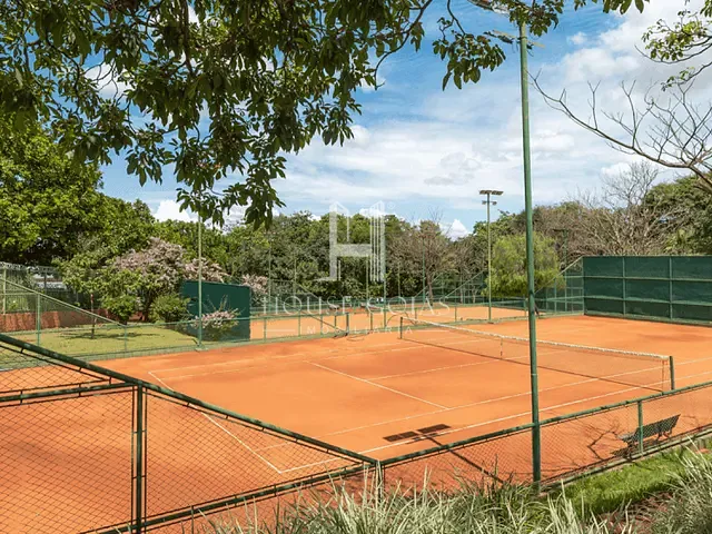 Sobrado com 504m² 4 quartos e 5 banheiros, à venda, no bairro Jardins Atenas em Goiânia