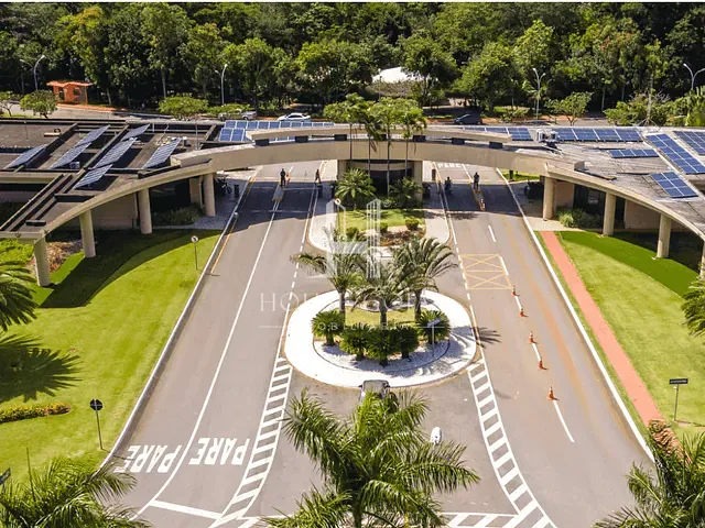 Sobrado com 504m² 4 quartos e 5 banheiros, à venda, no bairro Jardins Atenas em Goiânia
