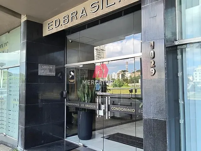 Sala para alugar, no bairro Centro em Blumenau