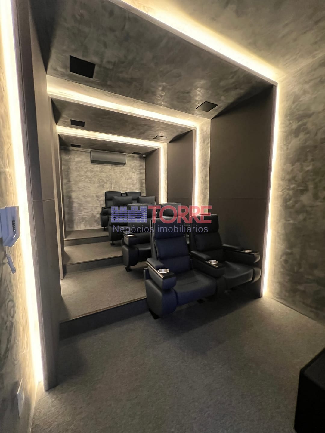 Apartamento para alugar com 3 quartos, 132m² - Foto 12
