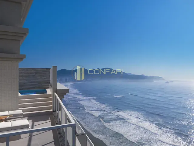 Apartamento com 230m² 4 quartos e 5 banheiros, à venda, no bairro Meia Praia em Itapema