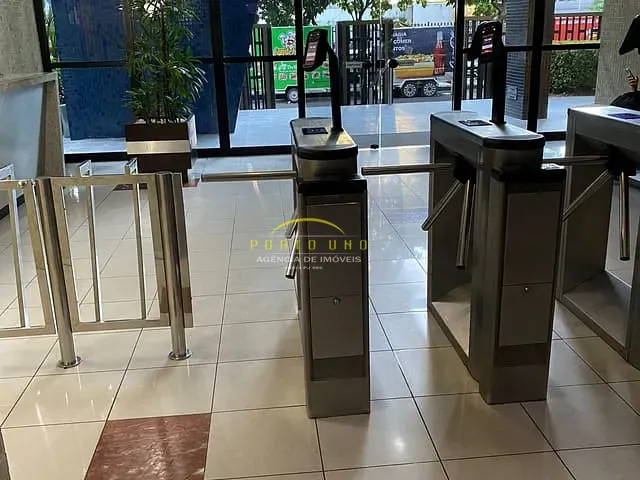 Sala com 28m², à venda, no bairro Caminho das Árvores em Salvador