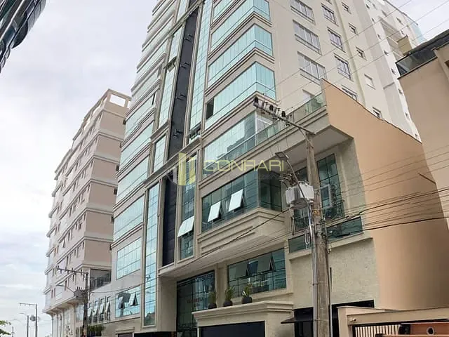 Apartamento com 197m² 3 quartos e 4 banheiros, à venda, no bairro Meia Praia em Itapema