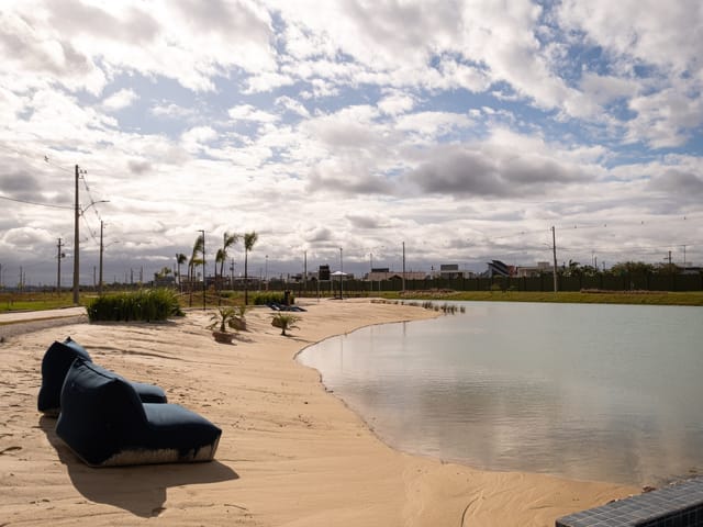Terreno com 300m², à venda, no bairro Laranjal em Pelotas