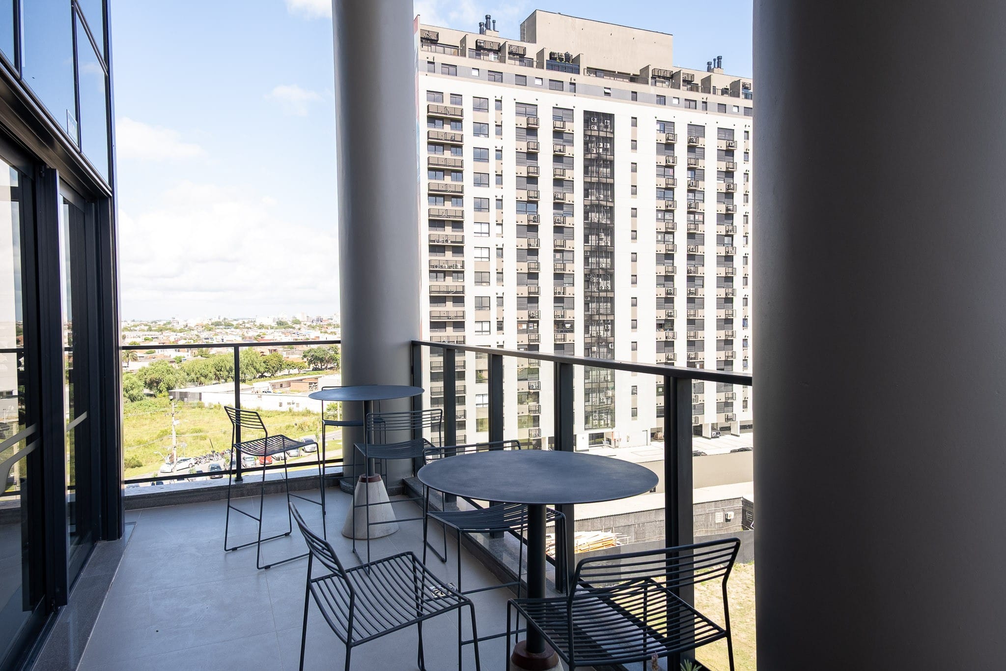 Apartamento mobiliado à venda no Aurora, Parque Una - 40 m², 1 quarto, móveis planejados e churrasqueira. - 13
