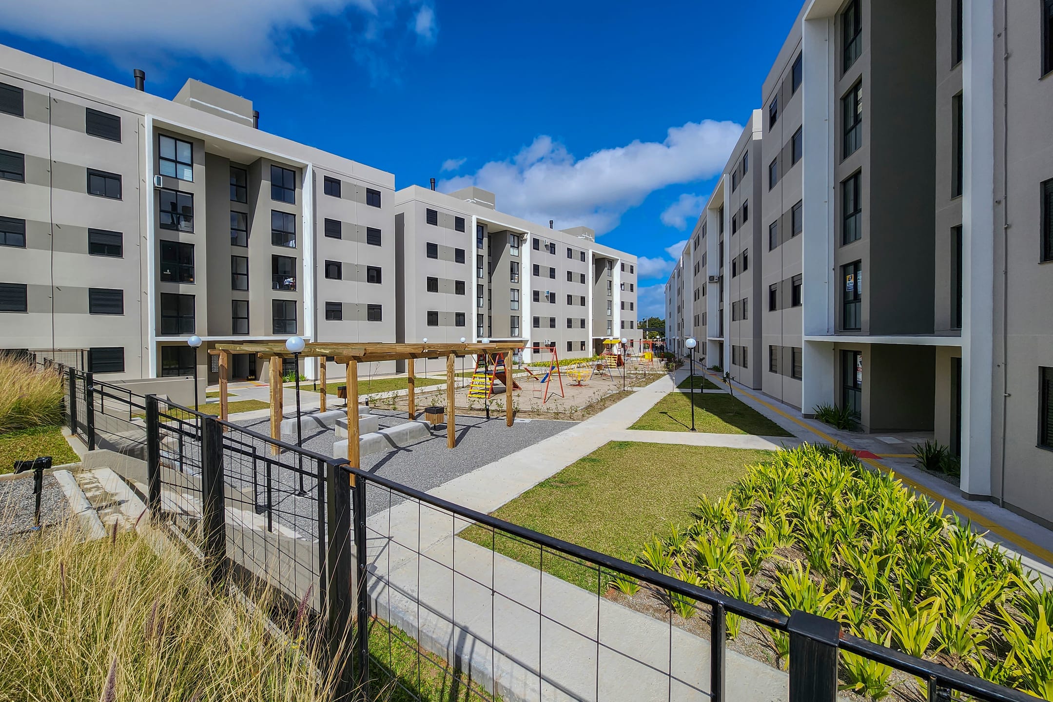 Apartamento de 2 Dormitórios para Aluguel no Centro de Pelotas RS com Excelente Localização, Conforto e Praticidade no Dia a Dia - 11