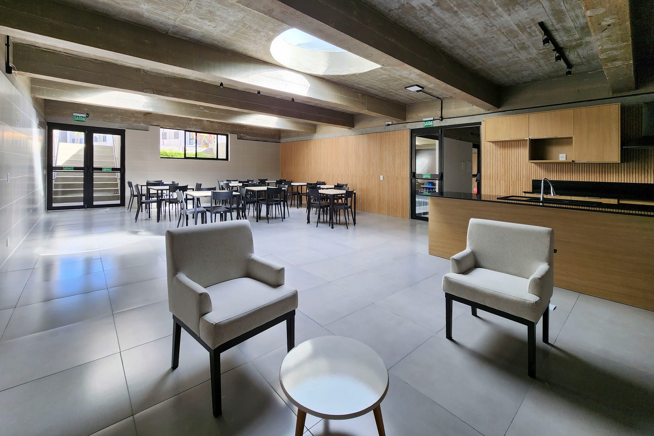 Apartamento de 2 Dormitórios para Aluguel no Centro de Pelotas RS com Excelente Localização, Conforto e Praticidade no Dia a Dia - 33