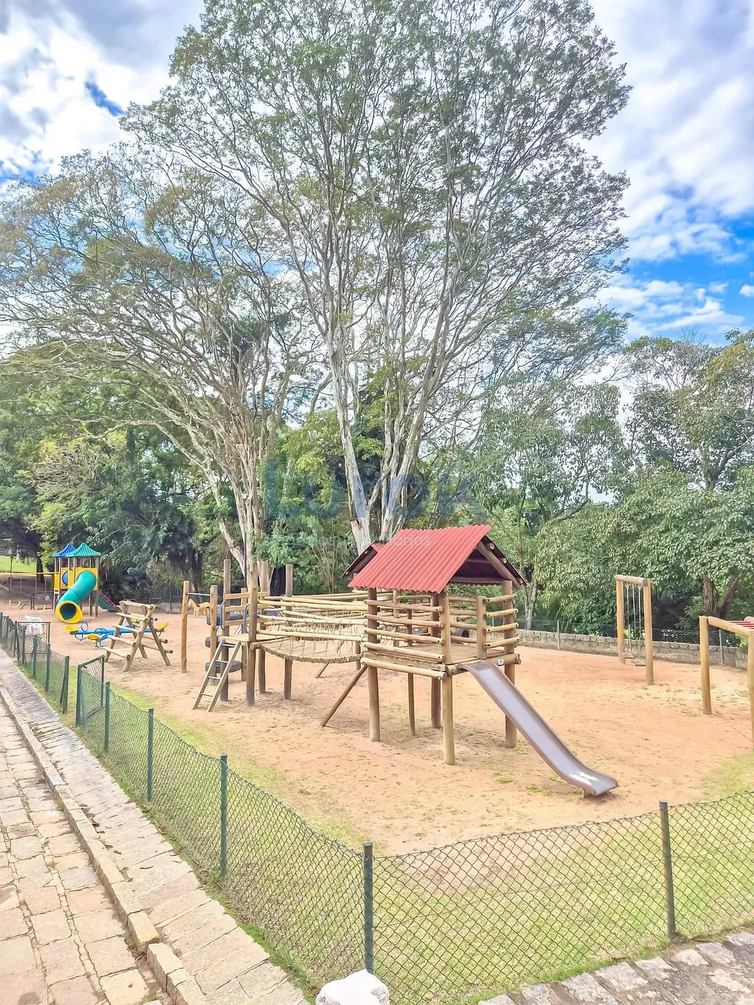 Casa, 4 quartos, 230 m² - Foto 29