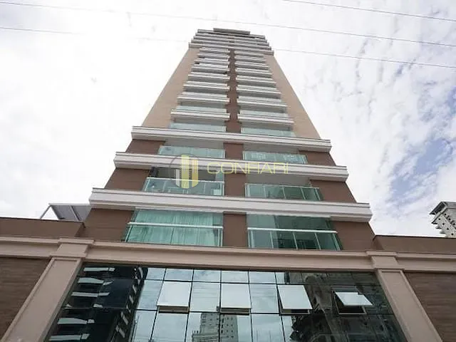 Apartamento com 113m² 2 quartos e 3 banheiros, à venda, no bairro Meia Praia em Itapema