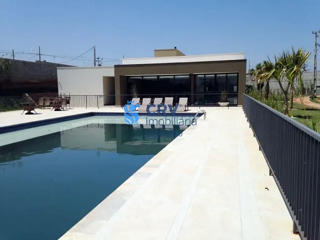 Casa com 256m² 3 quartos e 5 banheiros, à venda, no bairro Conjunto Habitacional Alexandre Urbanas em Londrina