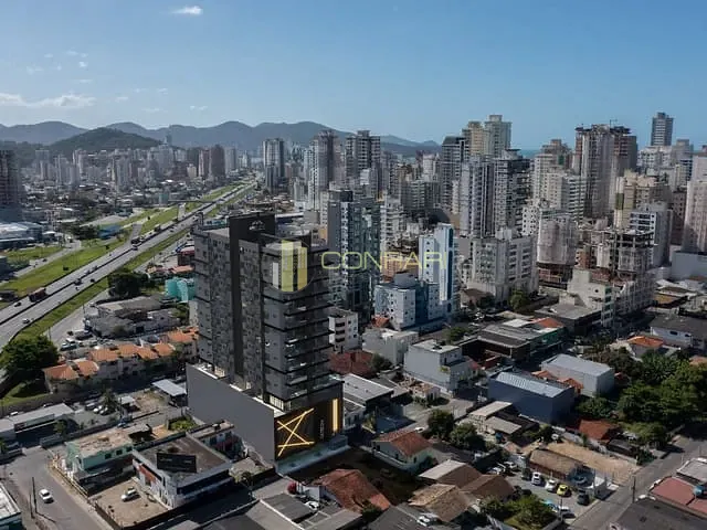 Apartamento 3 quartos e 4 banheiros, à venda, no bairro Meia Praia em Itapema