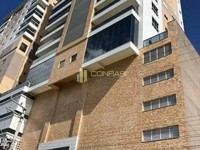 Apartamento com 165m² 3 quartos e 2 banheiros, à venda, no bairro Meia Praia em Itapema