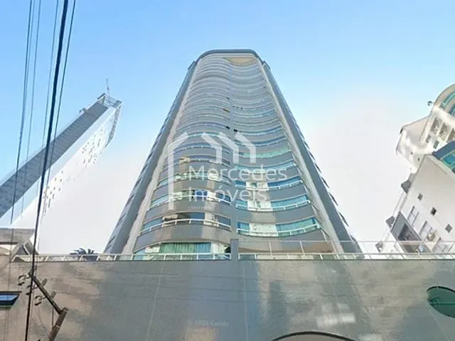 Sala com 98m², à venda, no bairro Centro em Balneário Camboriú