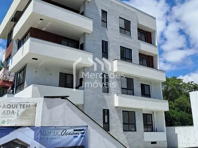 Apartamento com 76m² 2 quartos e 2 banheiros, à venda, no bairro Meia Praia em Navegantes