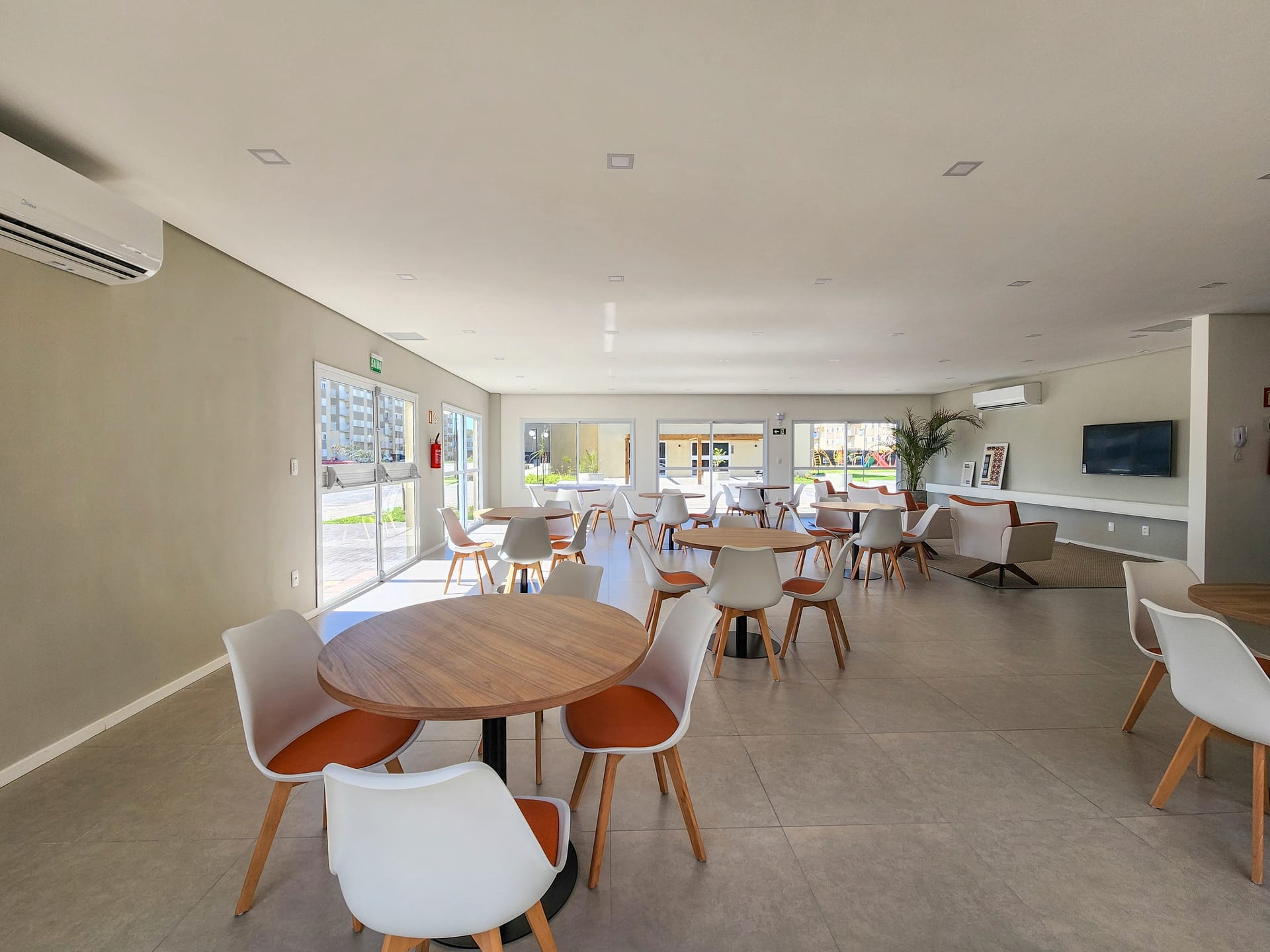 Apartamento mobiliado à venda no Aveiro, Fragata - 50 m², 2 quartos, cozinha planejada e sacada com ótima posição solar. - 12