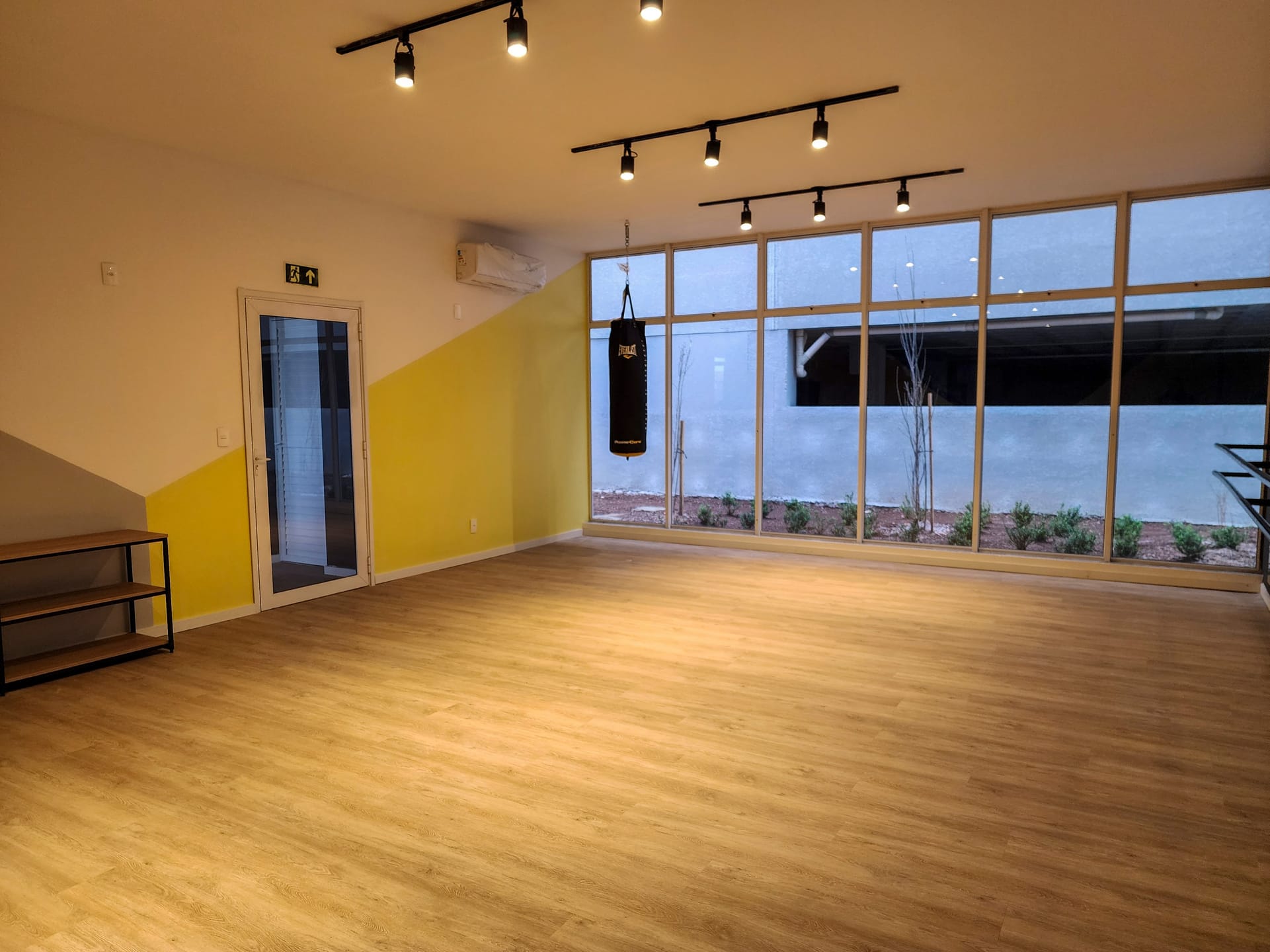 Apartamento à venda no Smart Urban Club, Areal - com 62 m², 2 quartos (sendo 1 suíte), andar alto com sacada e churrasqueira, - 23