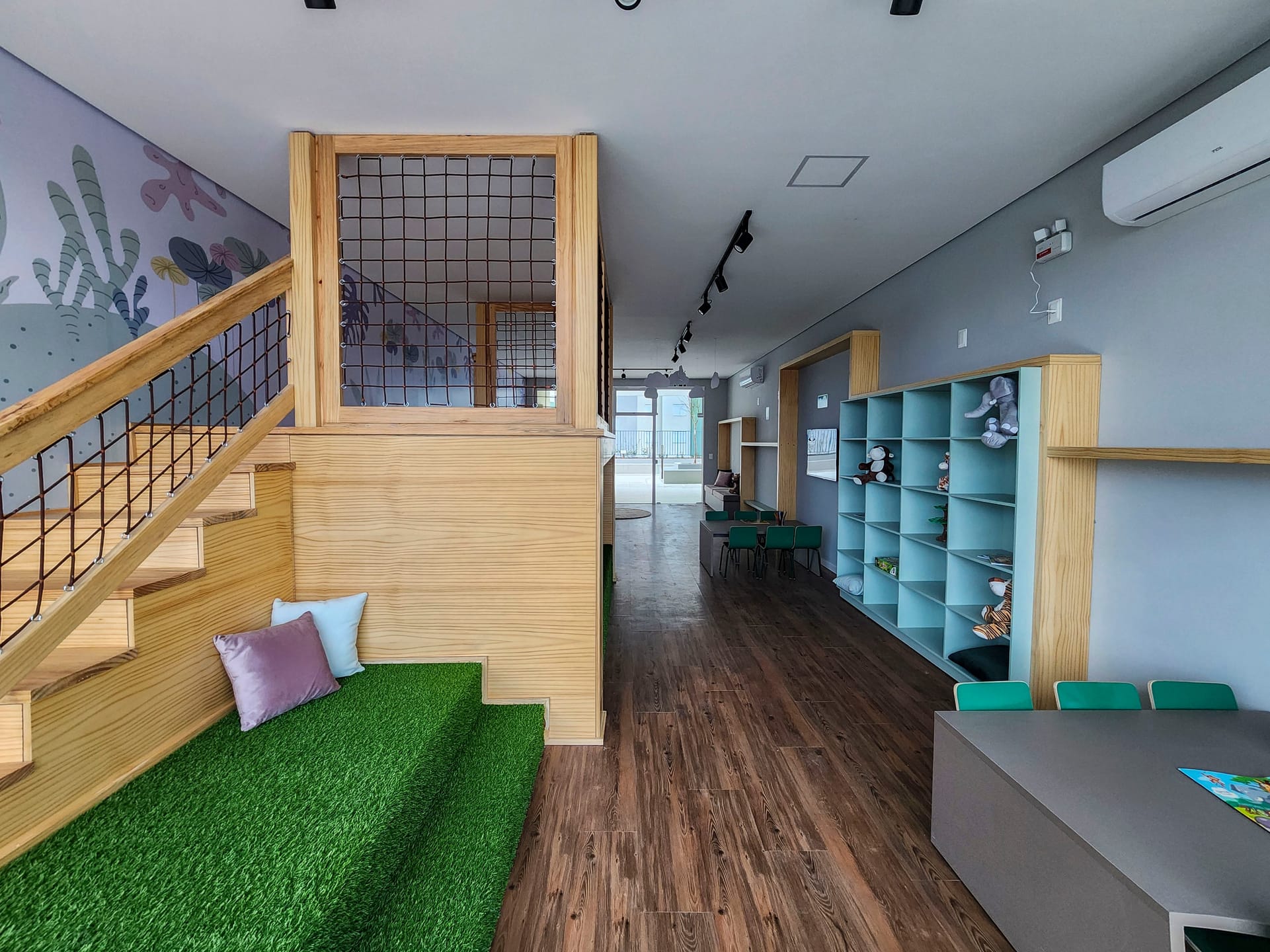Apartamento à venda no Smart Urban Club, Areal - com 62 m², 2 quartos (sendo 1 suíte), andar alto com sacada e churrasqueira, - 17