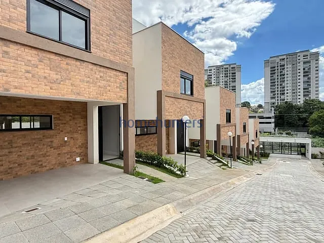 Casa 3 quartos e 3 banheiros, à venda, no bairro Jardim das Paineiras em Campinas