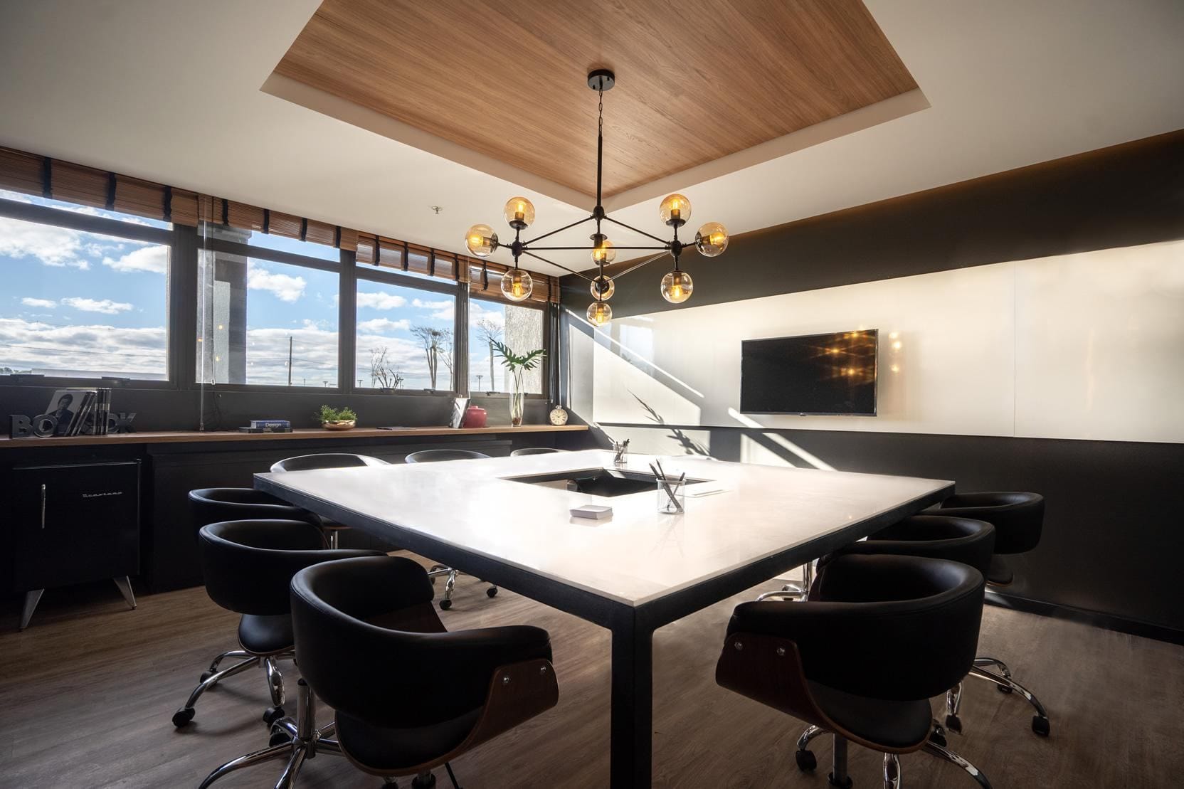 Sala comercial à venda no Plex Hub Corporativo, Parque Una - 74 m², andar alto, acabamentos de alto padrão e 2 vagas de garagem. - 11