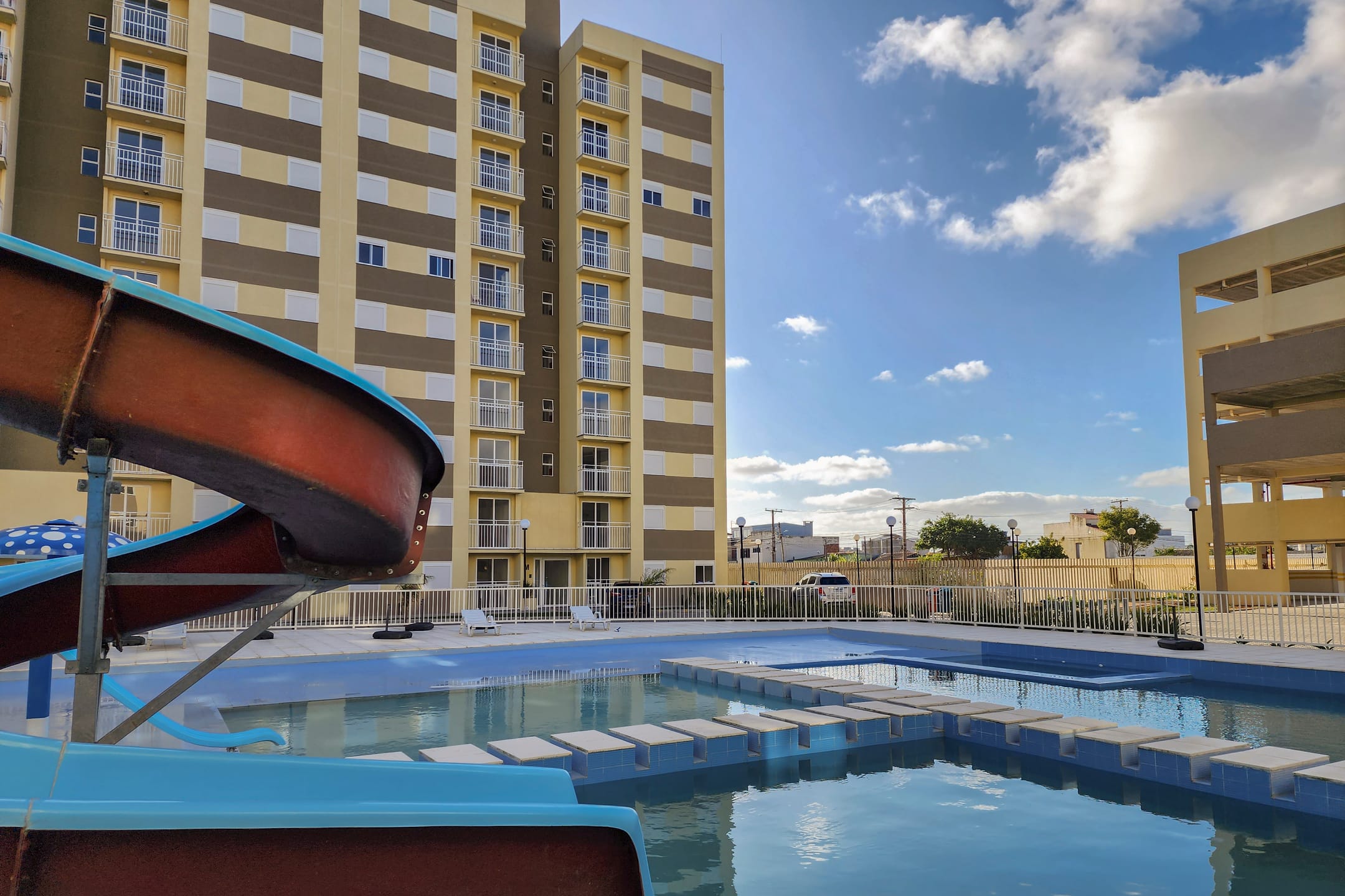 Apartamento 2 dormitórios para locação no Centro de Pelotas RS com ótima localização, próximo a serviços, conforto e praticidade diária já! - 27