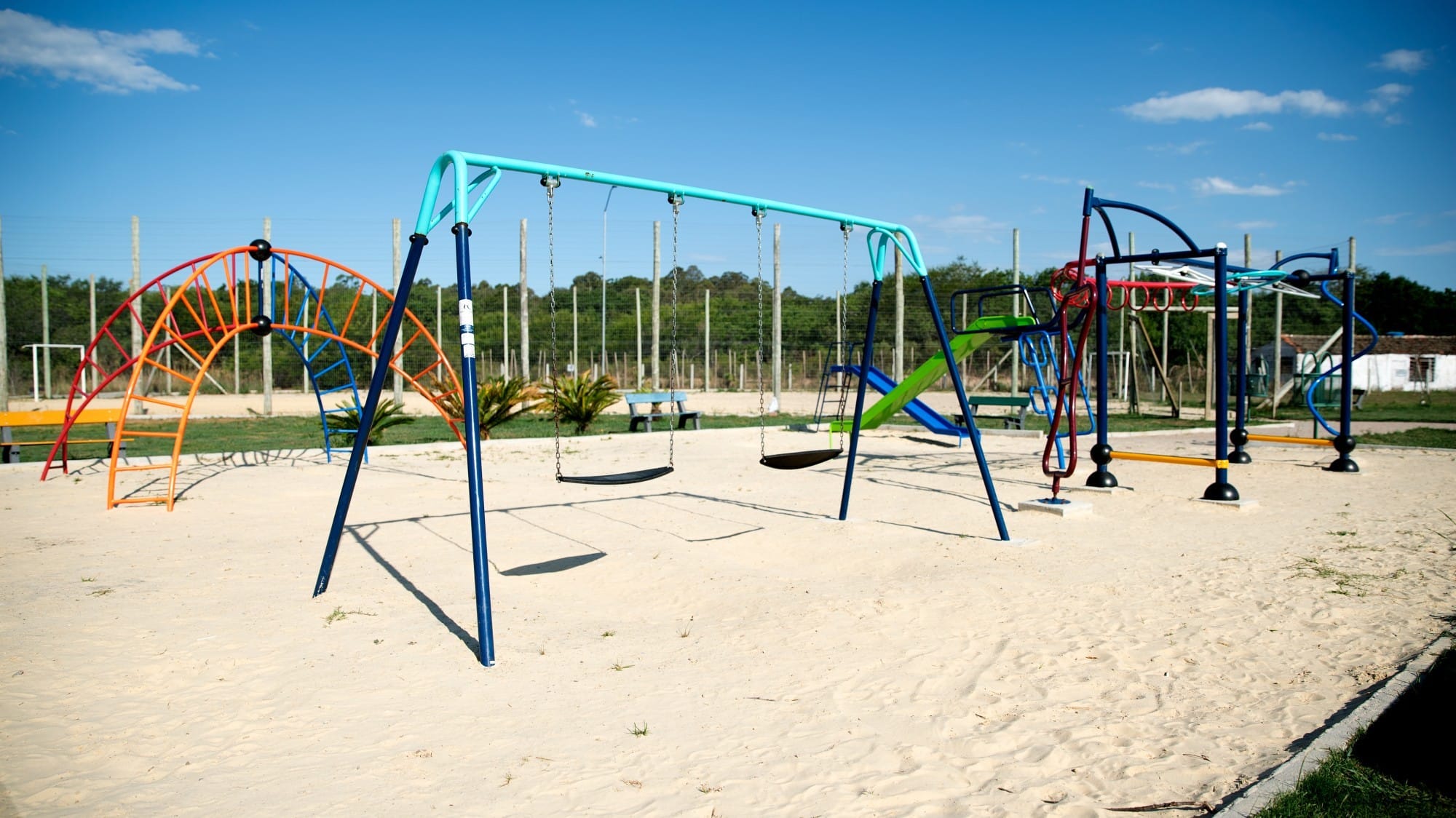 Terreno à venda no Quinta do Lago, Três Vendas - 189 m² de área total, sendo 7 m x 27 m em região de constante crescimento. - 14