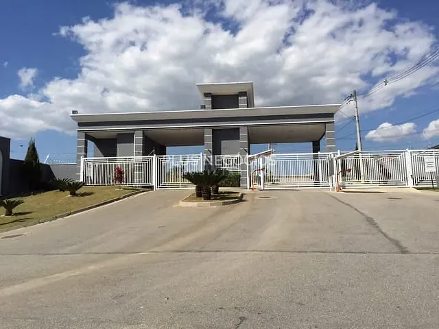 Casa com 300m² 3 quartos e 4 banheiros, à venda, no bairro Brigadeiro Tobias em Sorocaba