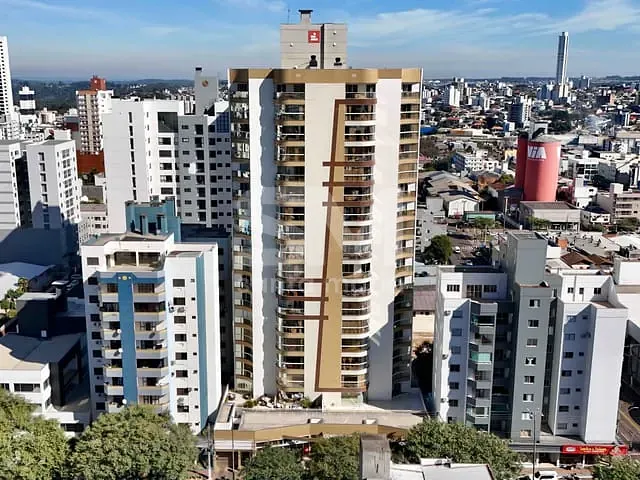 Apartamento 2 quartos e 2 banheiros, para alugar, no bairro Centro em Chapecó