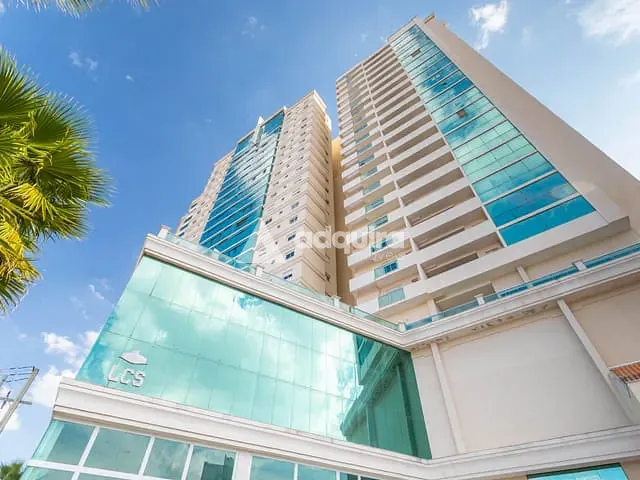 Apartamento com 227m² 3 quartos e 4 banheiros, à venda, no bairro Centro em Ponta Grossa
