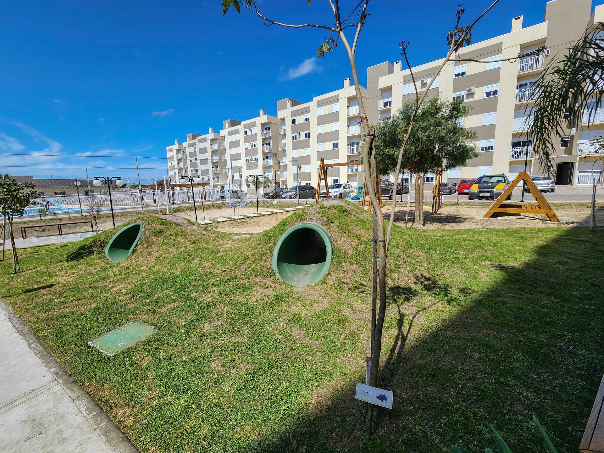 Apartamento à venda no Acqua Dunas, Areal - 50 m², 2 quartos, piso porcelanato e sacada com churrasqueira. - 24