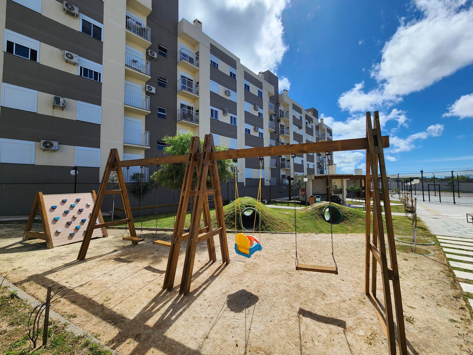 Apartamento à venda no Acqua Dunas, Areal - 50 m², 2 quartos, piso porcelanato e sacada com churrasqueira. - 23