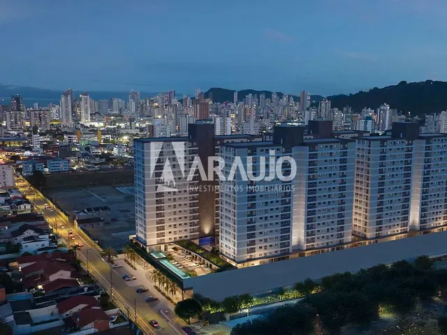Apartamento 2 quartos e 2 banheiros, à venda, no bairro São João em Itajaí