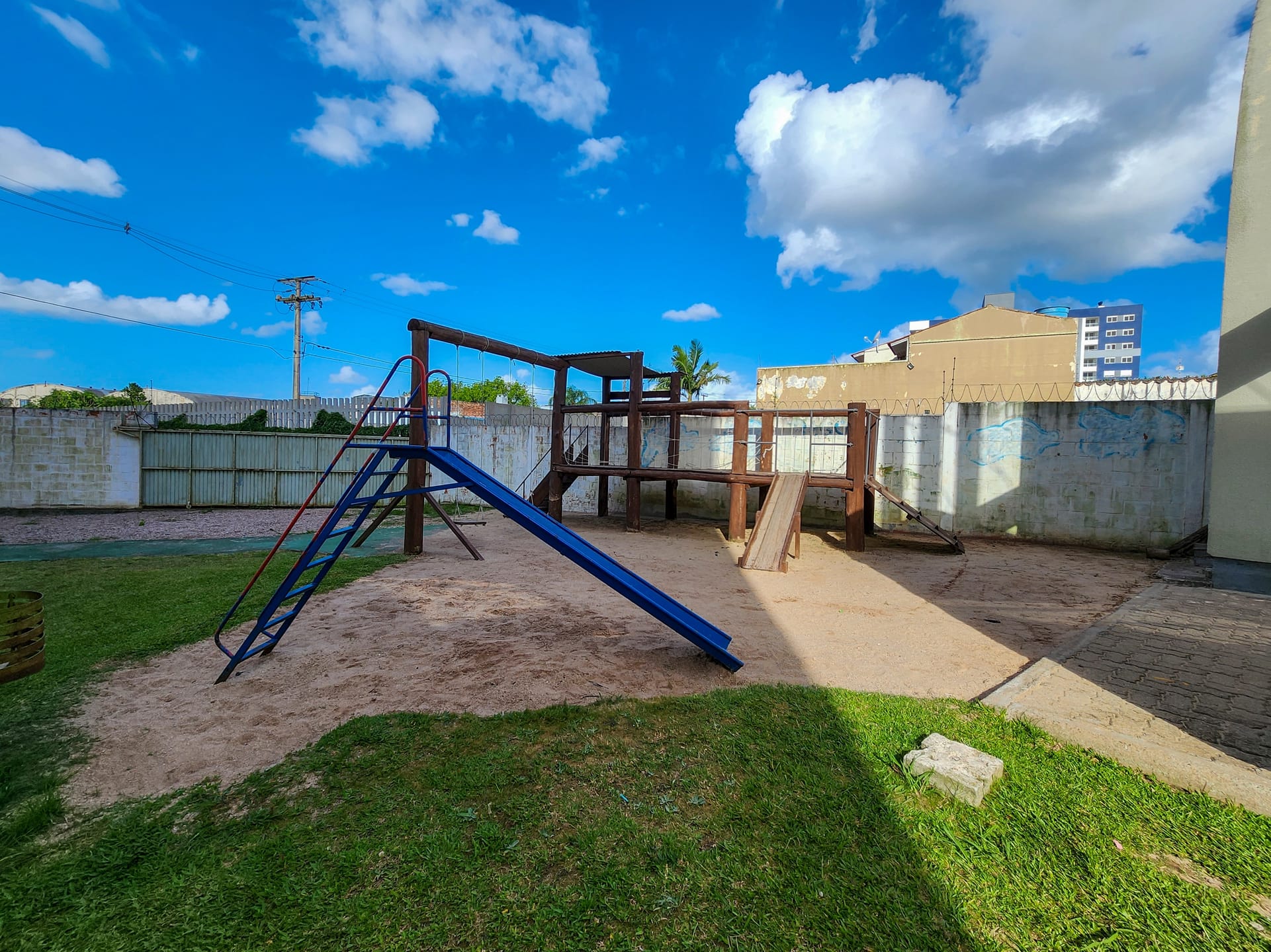 Apartamento de 2 Dormitórios Mobiliado para Aluguel no Centro de Pelotas RS com Excelente Localização, Conforto e Praticidade - 16