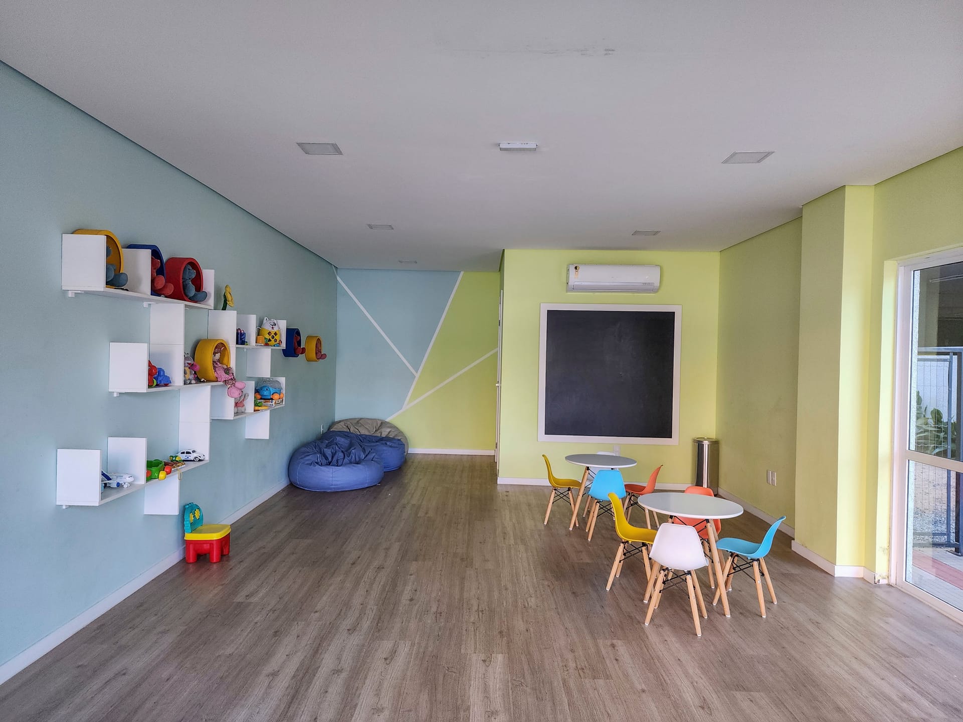 Apartamento mobiliado à venda Acqua Residence Club , Três Vendas - andar alto com sacada. - 24